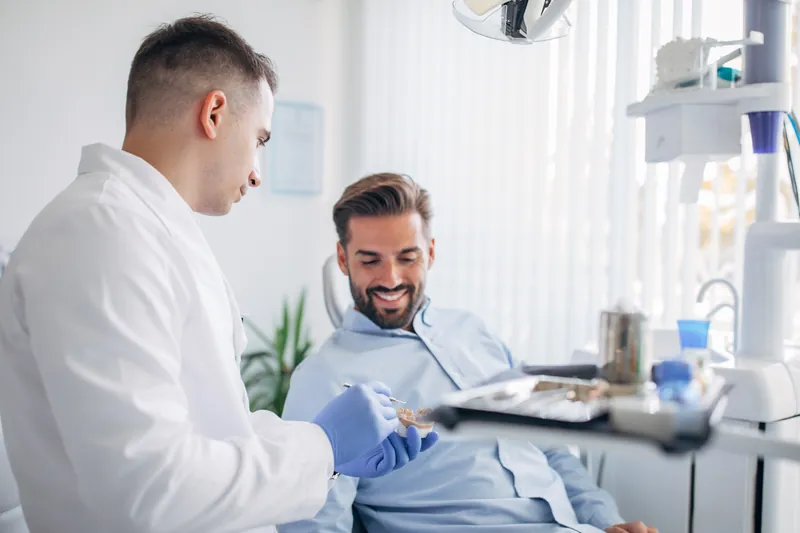 Empaste dental: Qué es, tipos, procedimiento y precio