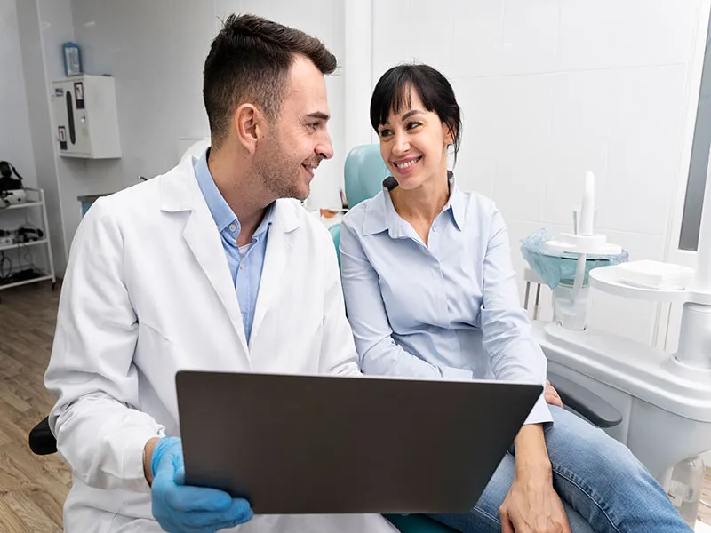 Imagen que acompaña el artículo: ¿Qué hace un higienista bucodental?