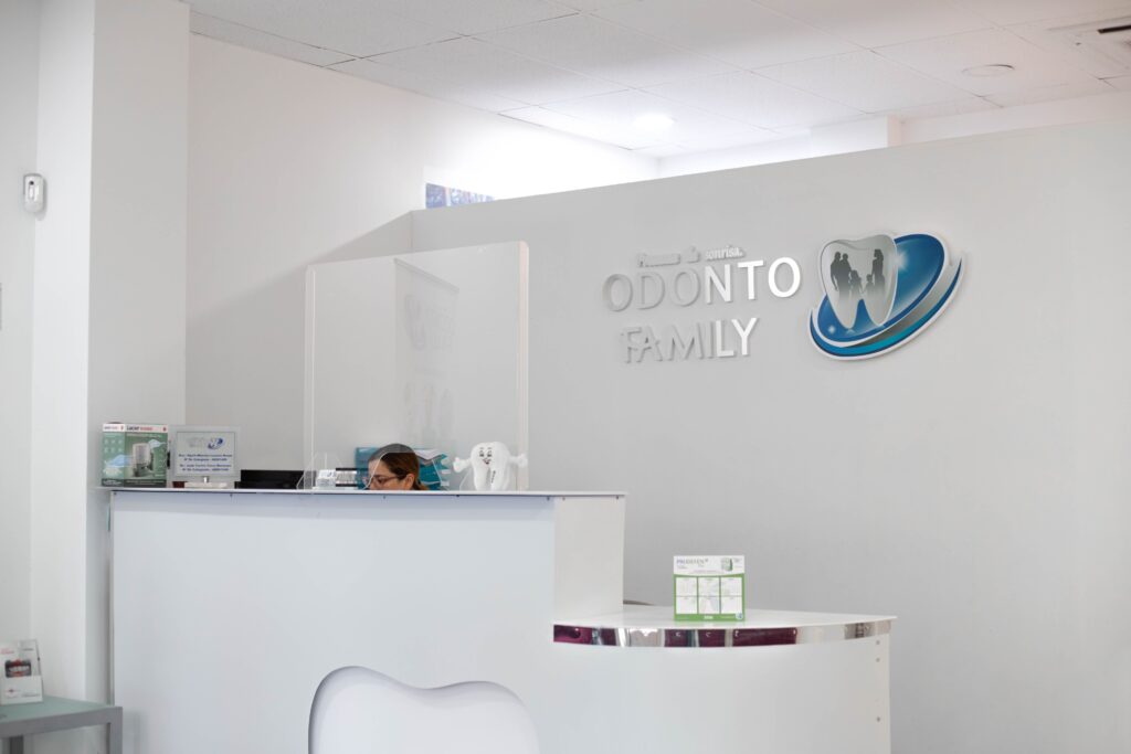 clinica dental las arenas